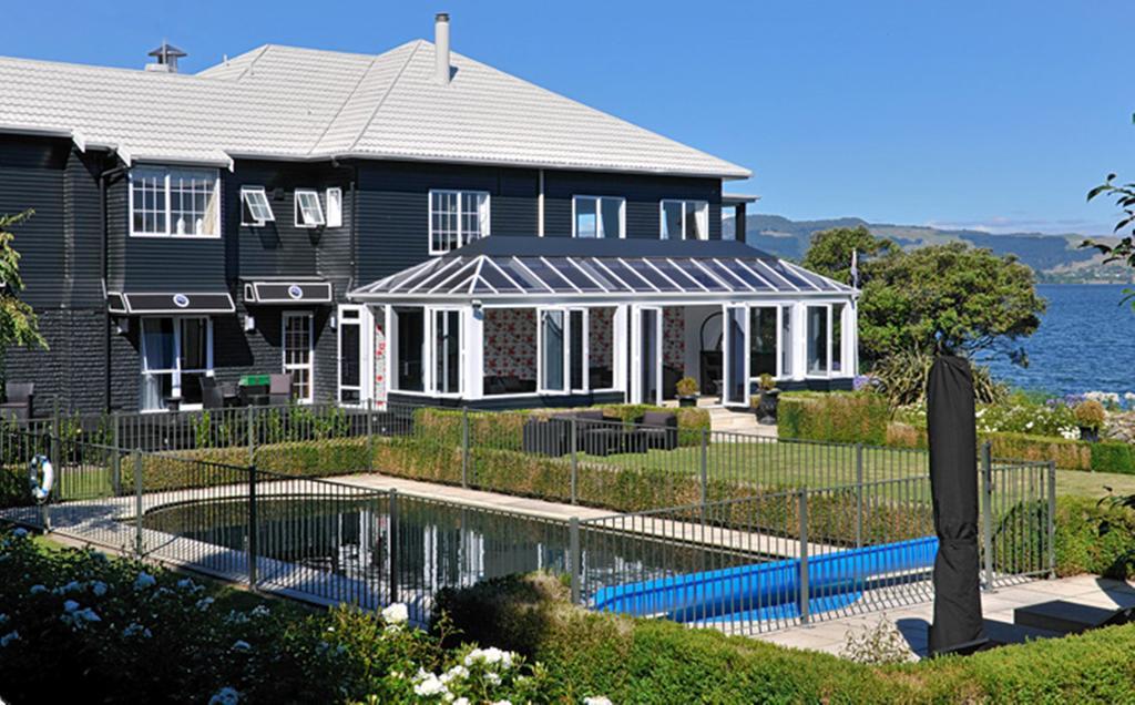 Black Swan Lakeside Boutique Hotel Rotorua Eksteriør billede